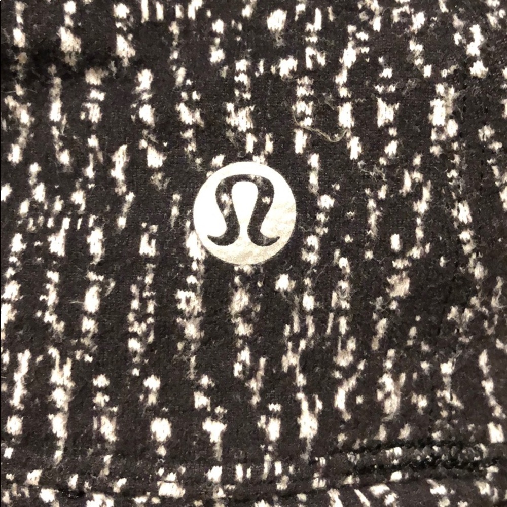 Lululemon - Picture 2 of 5